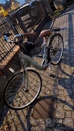 Bicicletta quasi nuova solo uso 6 messi