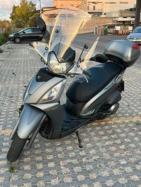 Kymco People GTI 300