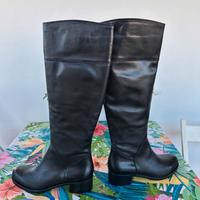 Stivali eleganti neri in vera pelle n. 37