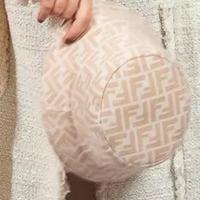 Cappello Fendi Bucket Hat FF Monogram Beige