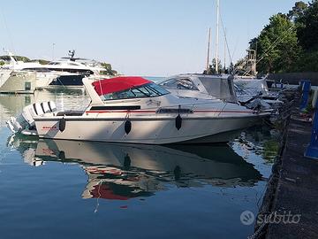 BOSTON WHALER 31 FUORIBORDO SUZUKI