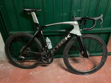bici da corsa TREK MADONE SLR 7 2020 ultegra di2