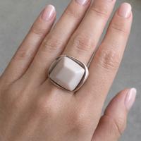 Anello di Agata bianca