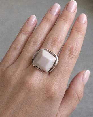 Anello di Agata bianca