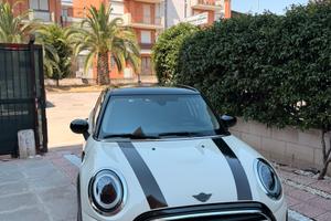 MINI Cooper IV F55 12/2021 5p 1.5 Classic Auto