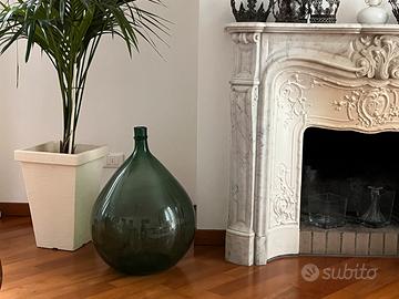 Damigiane in vetro soffiate a mano