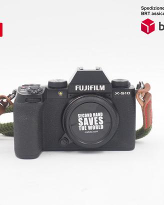 Fuji X-S10