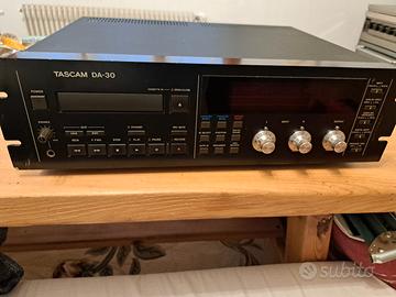 Dat TASCAM DA 30 REVISIONATO
