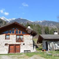 VILLA SINGOLA A SPIAZZO