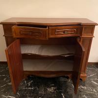 Credenza in legno stile classico