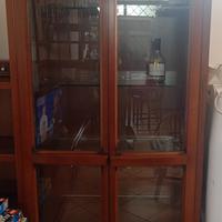 vetrina in legno massello 