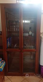 vetrina in legno massello 