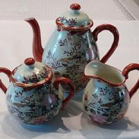Teiera, Lattiera e zuccheriera in porcellana Kutan