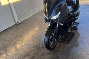 Yamaha xmax 300