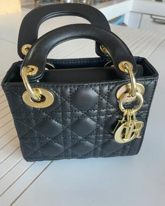 Brosa Dior Nera