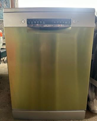 LAVASTOVIGLIE BOSH SILENCE PLUS SERIE 4