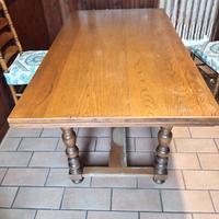 Tavolo in legno massello rovere