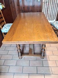 Tavolo in legno massello rovere