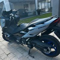 T-Max Yamaha anno 2024 come nuovo