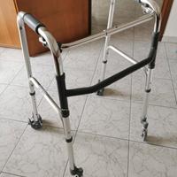 Deambulatore pieghevole anziani