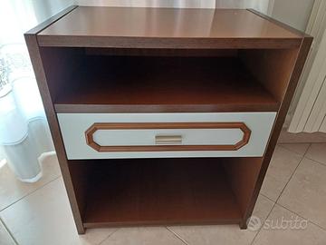 Mobiletto comodino