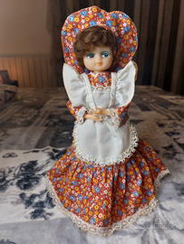 Bambola musicale da collezione Suzie Doll