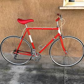 Bici uomo stile fixed rossa