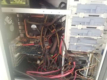 Pc fisso cooler master con Windows 10 home