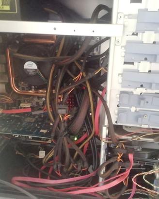 Pc fisso cooler master con Windows 10 home