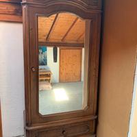 Credenza antica