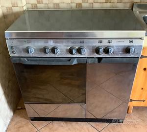 Cucina a gas 6 fuochi Ariston