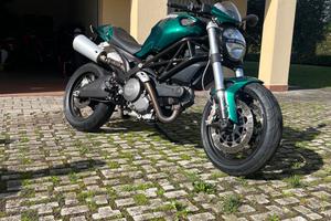 Ducati Monster 696