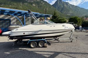 cabinato 6 metri con ampia cabina