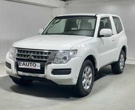 Mitsubishi Pajero 3.2 DI-D 16V auto 3 porte