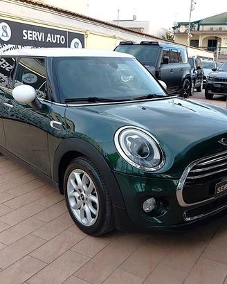 MINI Mini 5 porte 1.5 Cooper D 5p Business auto