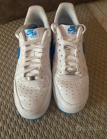 Scarpe nike air force one bianche e blu