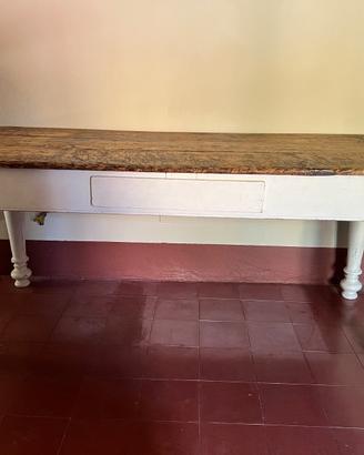 Tavolo rustico con piano estraibile da impasto