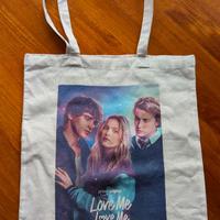 Love Me Love Me tutti i gadget del film (no James)