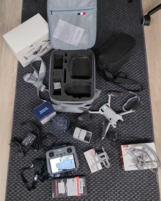 DJI Mini 4 Pro Fly More Combo (RC2)+Full Accessori
