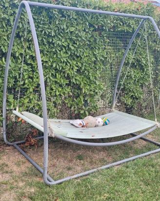 Letto a dondolo da giardino