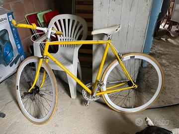 Bicicletta a scatto fisso