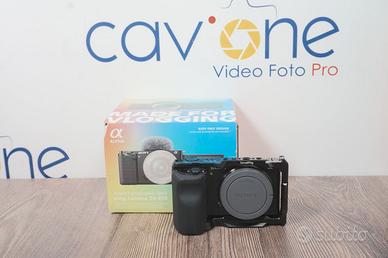 Sony ZV-E10 (11400 scatti)