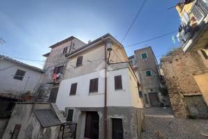 2 LOCALI A ROCCA PRIORA