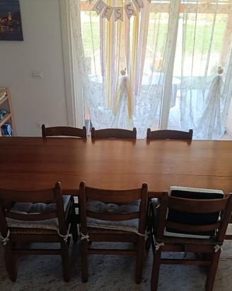 Tavolo in legno massello + 8 sedie