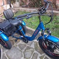 Triciclo elettrico a litio