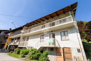 CASA SEMINDIPENDENTE A ANGROGNA