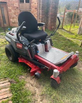 Trattorino tagliaerba raggio zero Toro MR4275T
