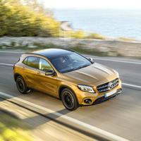 MERCEDES-BENZ GLA 180 Premium
