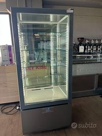 Vetrina refrigerata pasticceria