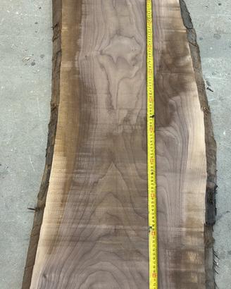 Tavola legno massello grezza in noce canaletto
